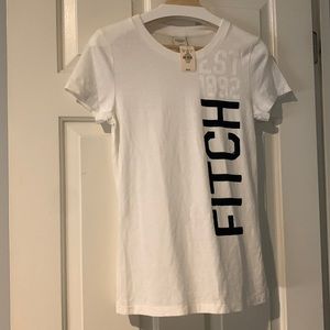 NWT Abercrombie & Fitch graphic tee short sleeve. Size L